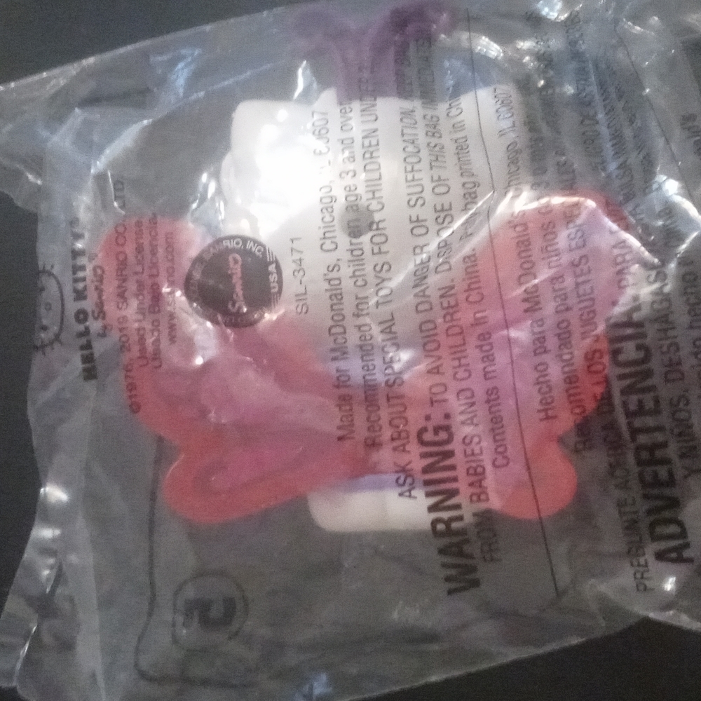 Hello Kitty McDonald's Toy #5 Butterfly - Picture 3 of 3